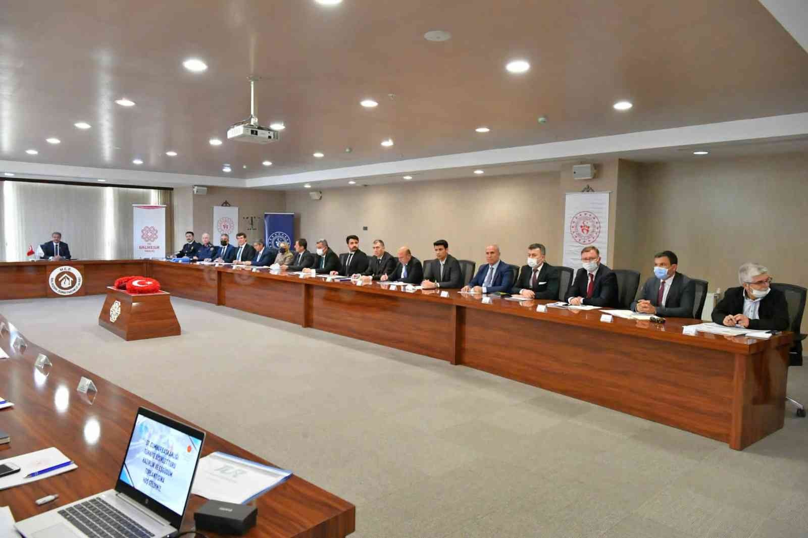 Cumhurbaşkanlığı Türkiye Bisiklet Turu hazırlık toplantısı yapıldı Türkiye Bisiklet Federasyonu tarafından bu yıl 57’ncisi yapılacak olan Cumhurbaşkanlığı Türkiye Bisiklet Turu’nun (Tour of Türkiye) Ayvalık ve ...