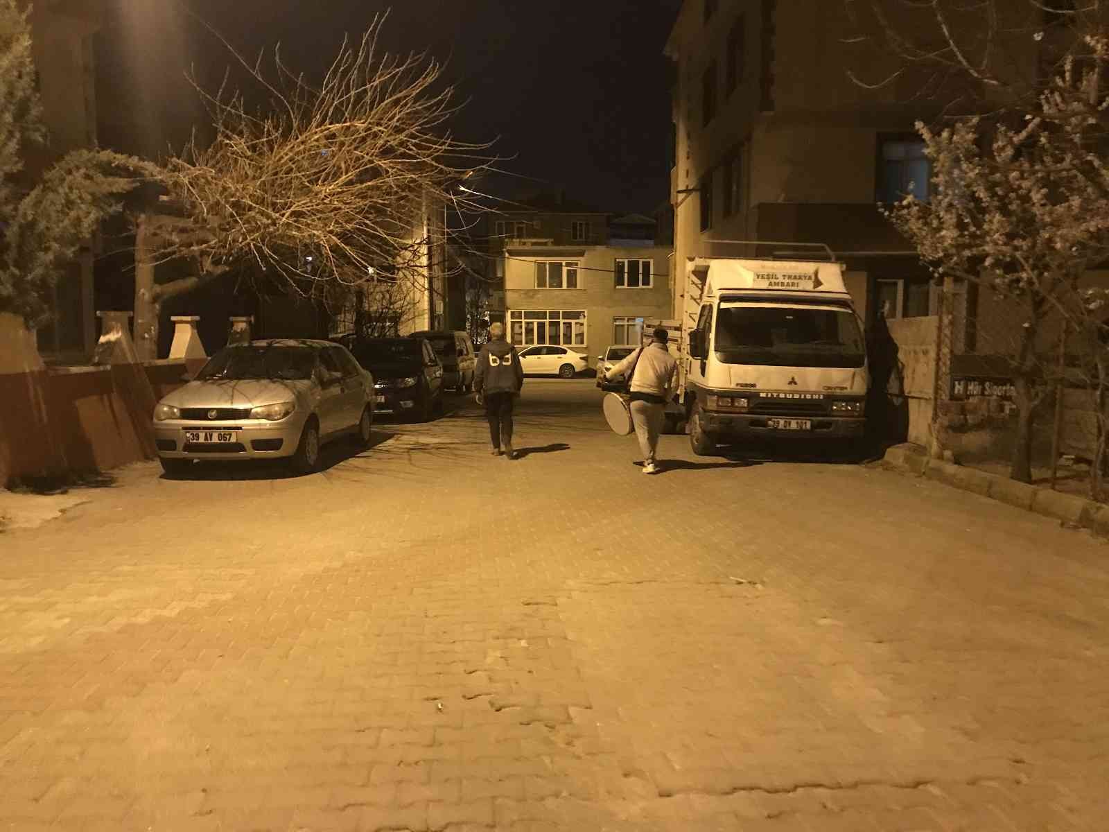 Davulcuların mesaisi başladı Rahmet ve mağfiret ayı olarak bilinen Ramazan-ı Şerif’in ilk sahuruna bu gece kalkıldı. Ramazan Ayı ile özdeşleşen davulcularda maniler ile ...