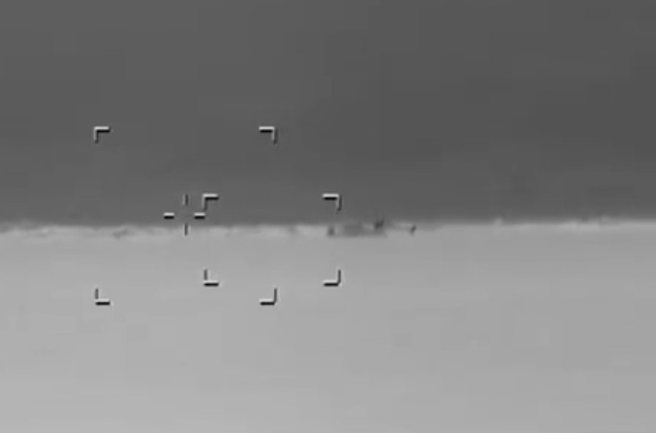 Edirne’de 1 ton akivides ele geçirildi Edirne’nin Enez ilçesinde yerli ve milli imkanlarla üretilen Serdar 7M radarıyla tespit edilen 1 ton akivides, KB-5 kontrol botuyla ele geçirildi ...