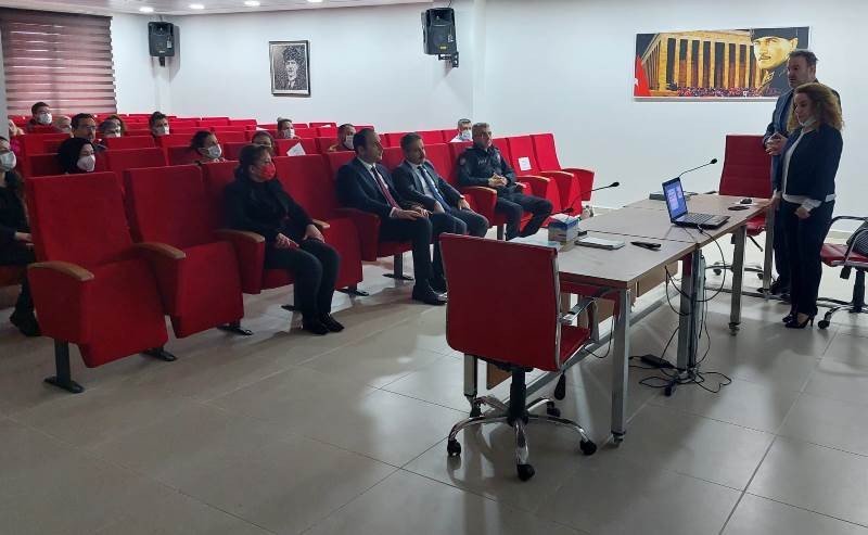 Ergene bağımlılıkla mücadele ediyor Ergene Kaymakamı Taşçı başkanlığında bağımlılıkla mücadele toplantısı yapıldı. Ülke genelinde tüm il ve ilçelerde alkol, tütün, uyuşturucu ve ...