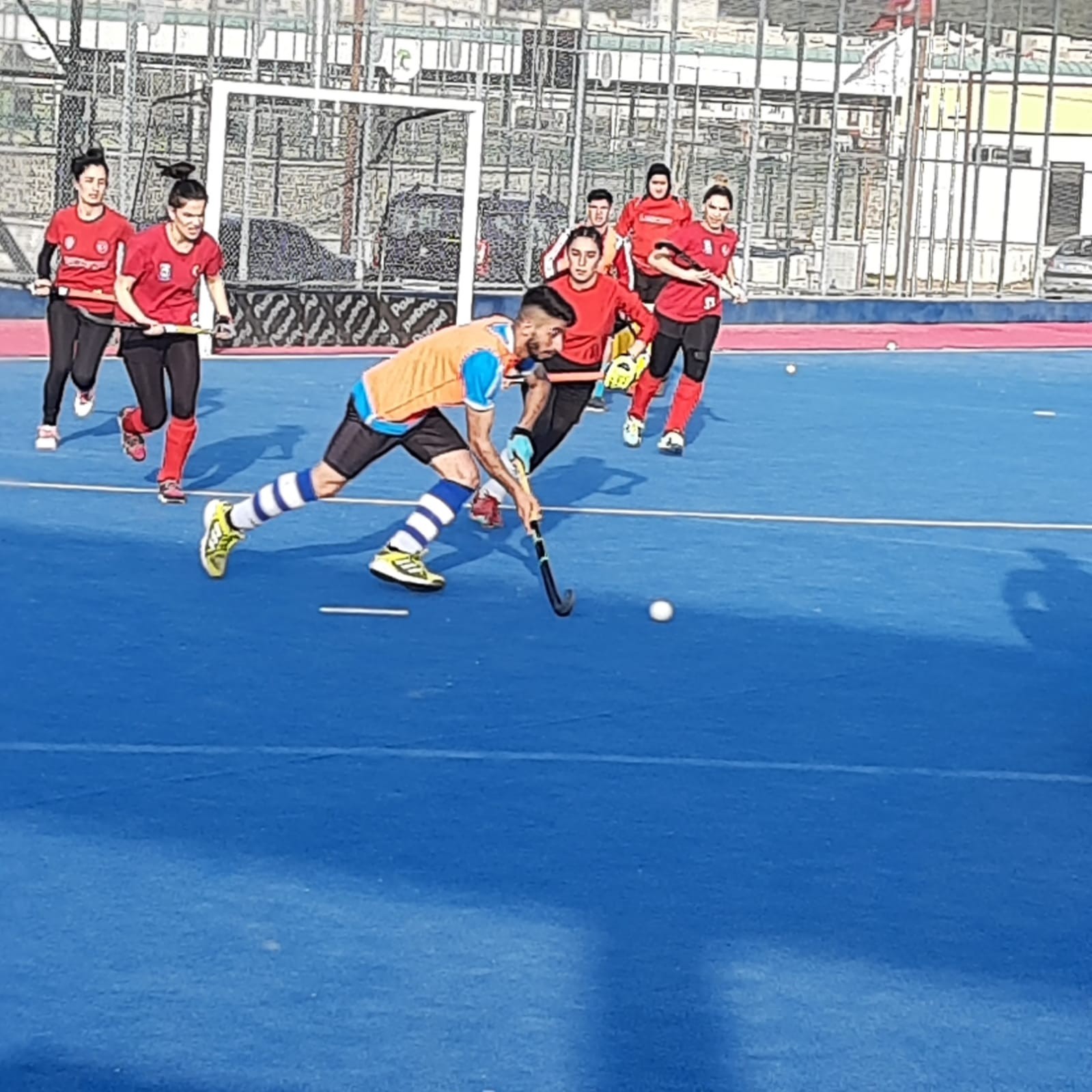 Gaziantep Polisgücü Spor Kulübü kadın ve erkek hokey takımları, yarın başlayacak olan THF Kadın ve Erkekler Açık Alan Süper Ligi hazırlıklarını ...