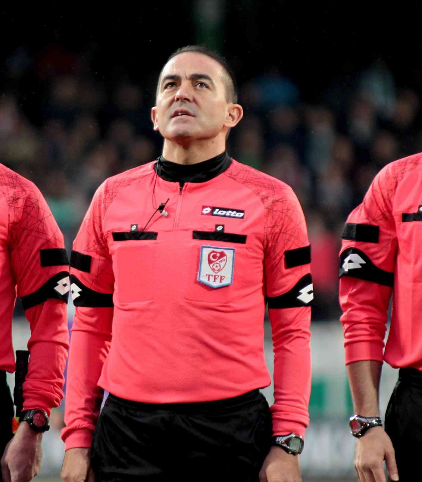 Giresunspor - Beşiktaş maçının VAR’ı Özgüç Türkalp Beşiktaş’ın bugün deplasmanda oynayacağı Giresunspor maçının Video Yardımcı Hakem’i (VAR) Özgüç Türkalp oldu. Spor Toto Süper Lig’in 33 ...