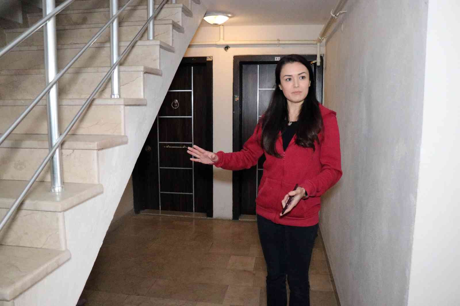 İftar saatini fırsat bilip, genç kadının çocukluk hayalini böyle çaldılar Sakarya’nın Adapazarı ilçesinde iftar saatini fırsat bilen hırsızlar, Hanife Tekin’in çocukluk hayali olan bisikletini dakikalar içinde çaldı ...