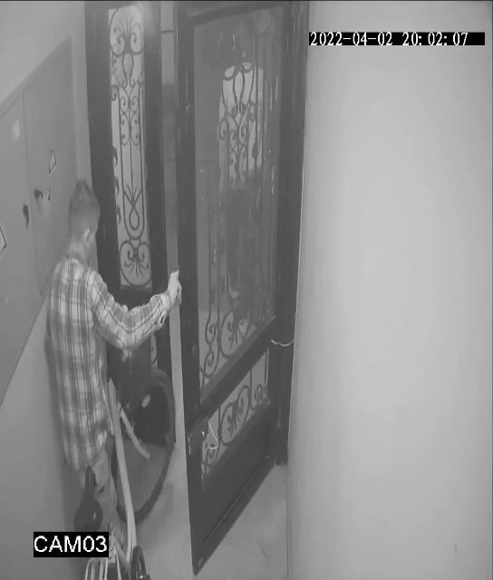 İftar saatini fırsat bilip, genç kadının çocukluk hayalini böyle çaldılar Sakarya’nın Adapazarı ilçesinde iftar saatini fırsat bilen hırsızlar, Hanife Tekin’in çocukluk hayali olan bisikletini dakikalar içinde çaldı ...