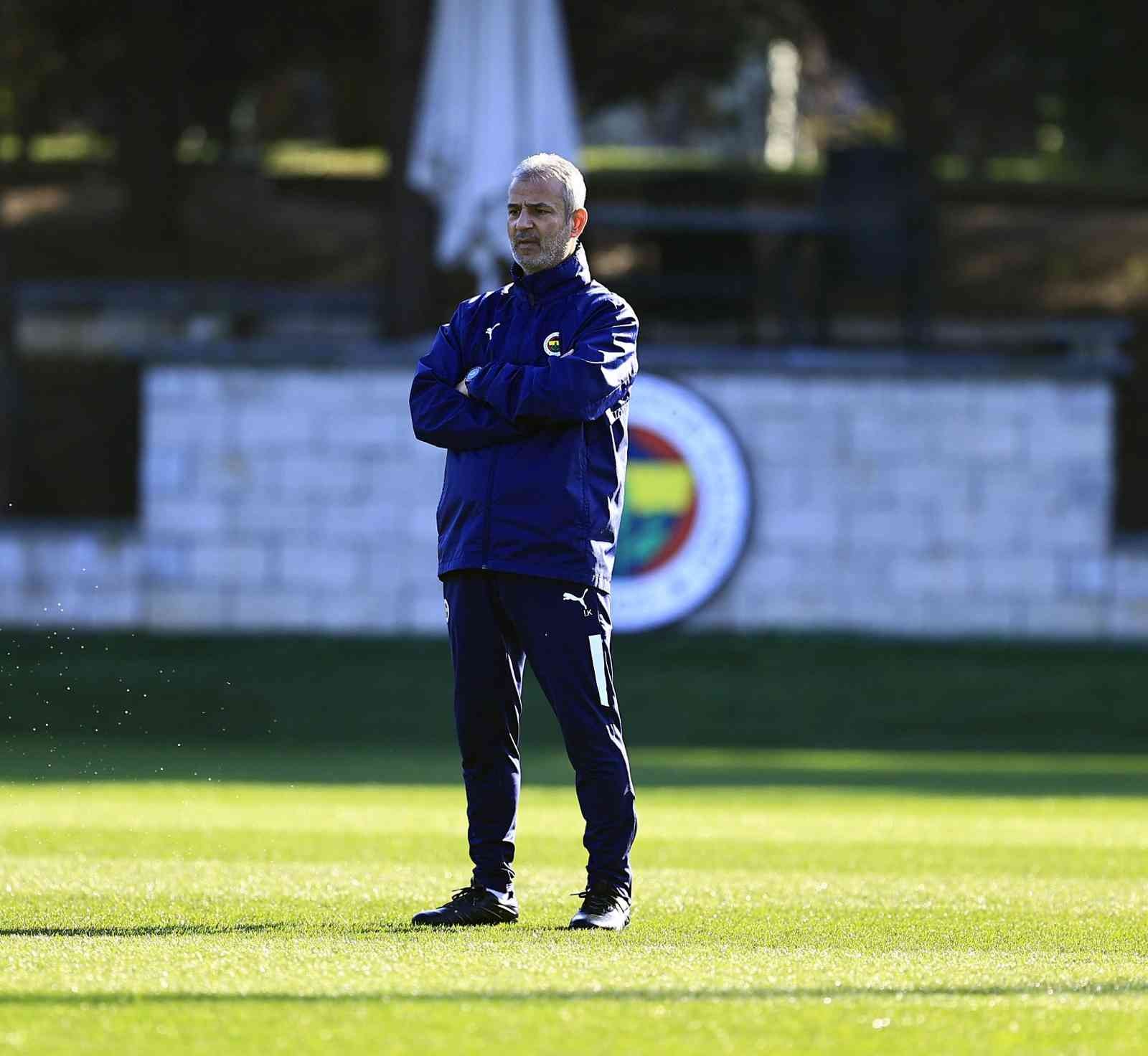 Fenerbahçe Teknik Direktörü İsmail Kartal, 2014-2015 sezonunda takım otobüsünün kurşunlanması olayını anlatırken, "Fenerbahçe, 3 Temmuz ve ...