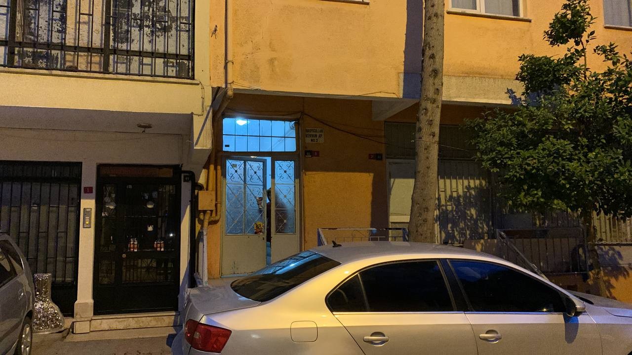 İstanbul Emniyet Müdürlüğü’nden narkotik suçlarla mücadele operasyonu İstanbul emniyet müdürlüğü narkotik suçlarla mücadele şube müdürlüğü tarafından sabah saatlerinde 24 adrese operasyon düzenlendi. İstanbul ...