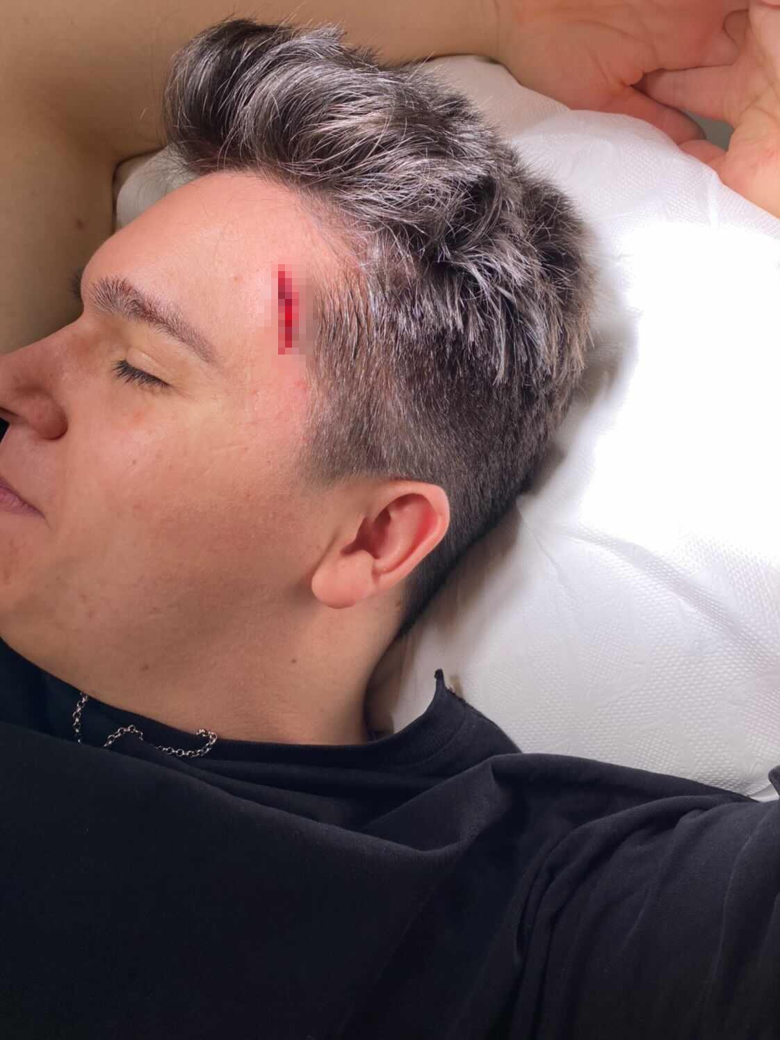 İstanbul’da fenomenlerin partisinde kavga: Masa ve şişeler havada uçuştu Karaköy’de bir gece kulübünde parti veren sosyal medya fenomenleri arasında çıkan tartışma kavgaya dönüştü. Masa, şişe ve yumrukların havada ...