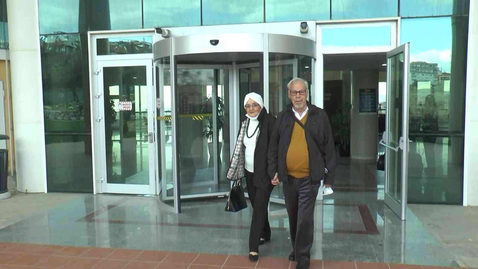 Kartal’da 2. baharlarına evet diyen çift, balayı için Nevşehir’e yolcu edildi Kartal Yaşlı Bakımevinde tanışıp evlenen 73 yaşındaki Aynur Koraltürk ve 80 yaşındaki Halit Berküm çifti, evlendikten yaklaşık 2 ay sonra balayı ...