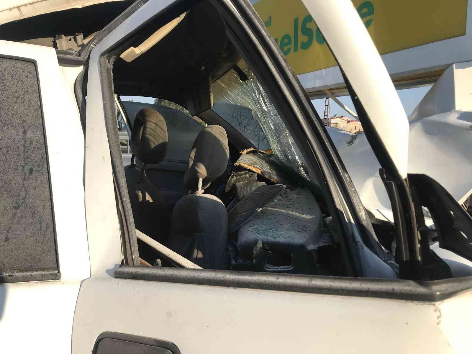 Kırklareli’nde trafik kazası: 1 ölü Kırklareli’nde meydana gelen trafik kazasında 1 kişi hayatını kaybetti. Alınan bilgiye göre, 35 V 0398 plakalı Ali Kuran yönetimindeki otomobil ...