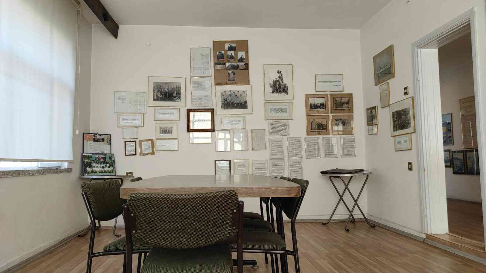 Sakarya’nın Geyve ilçesinde uzun süre belediye binası olarak kullanıldıktan sonra Sakarya Valiliği’nin destekleriyle 30 Ekim 1989 tarihinde müze ...