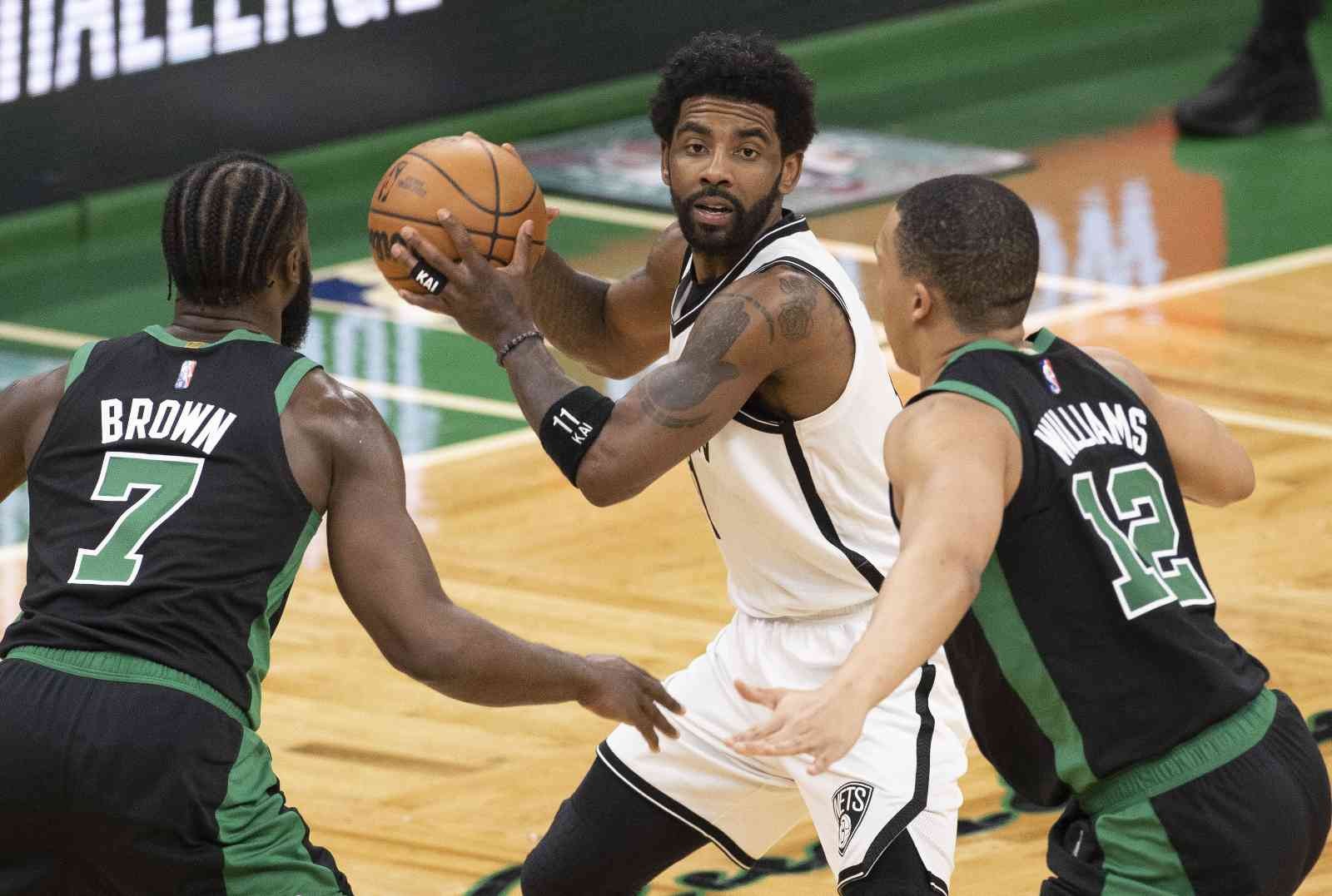 Kyrie Irving’e 50 bin Dolar ceza NBA takımlarından Brooklyn Nets’in yıldız basketbolcu Kyrie Irving’e, Boston Celtics taraftarlarına yaptığı hareketlerden dolayı 50 bin Dolar ...