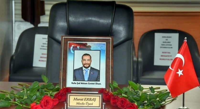 Meclis üyesi Murat Erbaş’ın ismi parkta yaşayacak Bursa’nın Yenişehir ilçesinde geçtiğimiz yıl hayatını kaybeden ilçenin sevilen simalarından meclis üyesi Murat Erbaş’ın ismi parka verildi ...