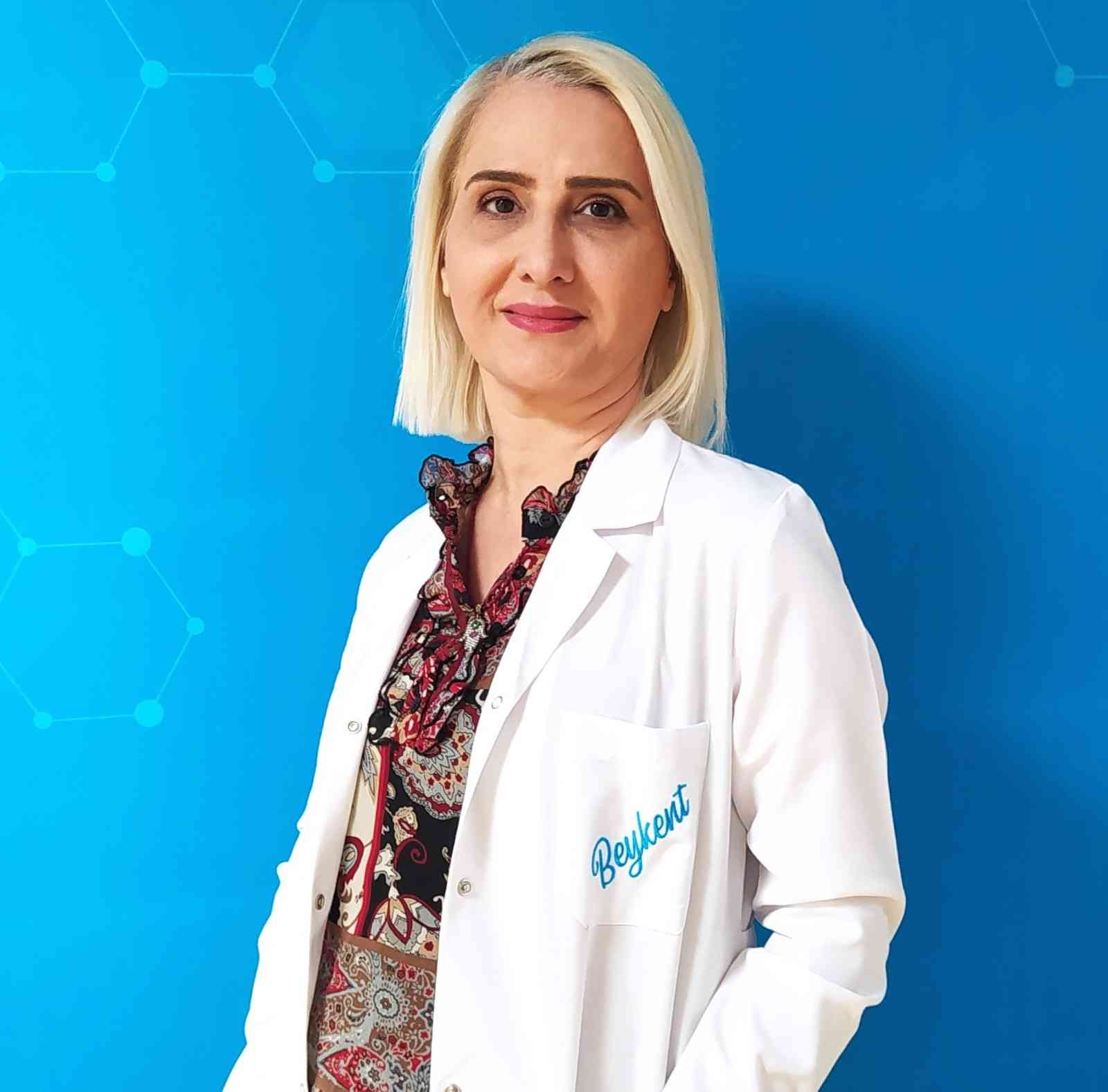 Nörolojik hastalığın tanısı, “hareketlerde yavaşlama” Alzheimer hastalığından sonra ikinci sıklıkta görülen nörolojik hastalığın “parkinson” olduğunu belirten Nöroloji Uzmanı Dr. Gülten Özdemir, “Ana ...