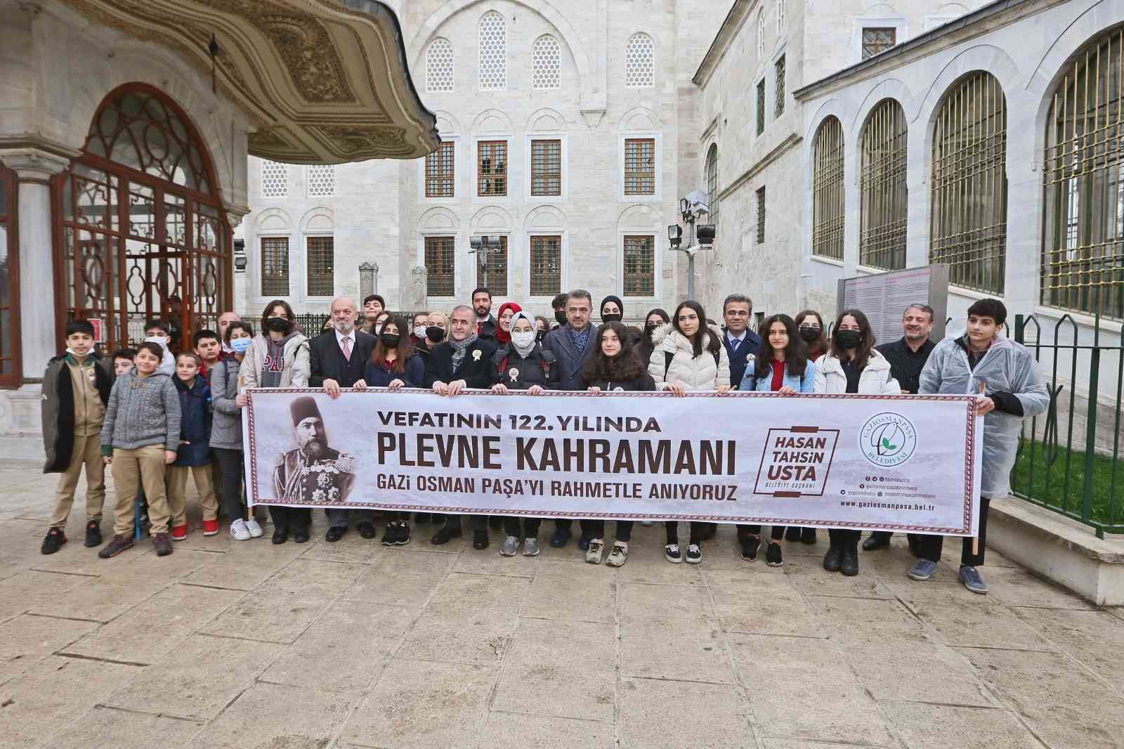 Plevne kahramanı Gazi Osman Paşa, ölüm yıldönümünde anıldı Plevne Kahramanı Gazi Osman Paşa, vefatının 122’nci yılında kabri başında anıldı. Gaziosmanpaşa Belediyesi, Plevne Kahramanı Gazi Osman Paşa’nın ...