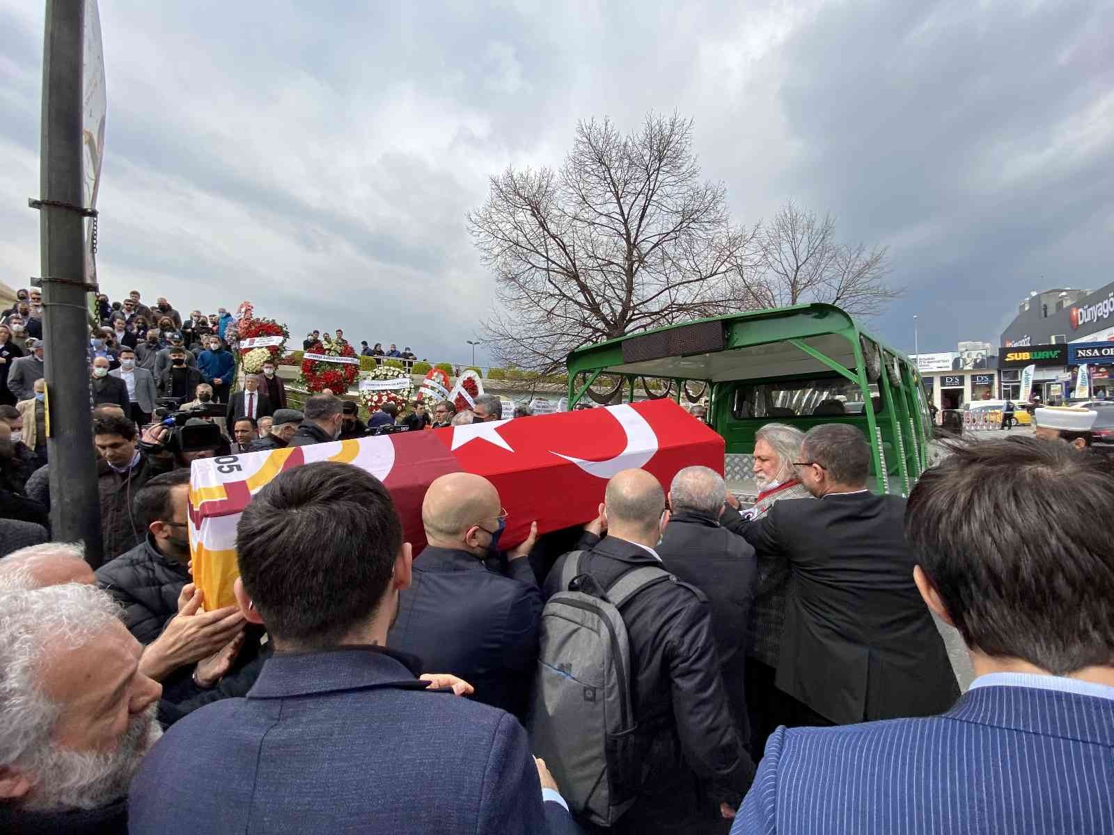 Geçtiğimiz gün hayatını kaybeden Marmara Üniversitesi Hukuk Fakültesi eski dekanı Prof. Dr. Serap Helvacı, Marmara İlahiyat Camii’nde düzenlenen ...