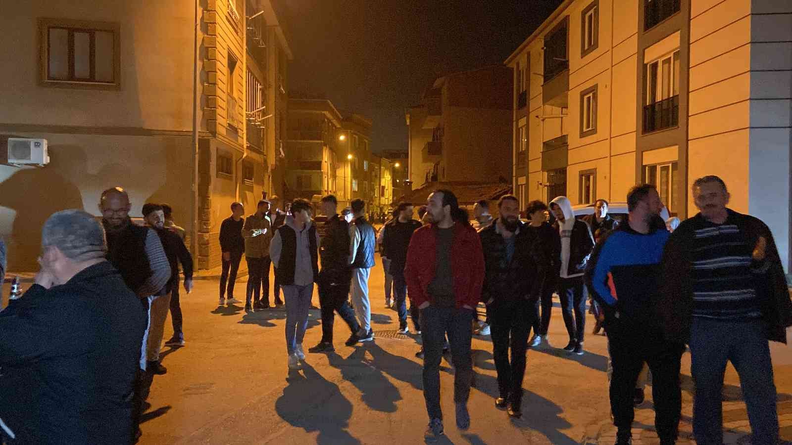 Rumeli ezgileriyle sahura kaldırdılar Bursa’nın İnegöl ilçesinde Rumeli Türkleri Kültür ve Forklor Derneği yönetimi, ilçede ilgi çeken bir sahura imza attı. Rumeli yöresine özgü ...