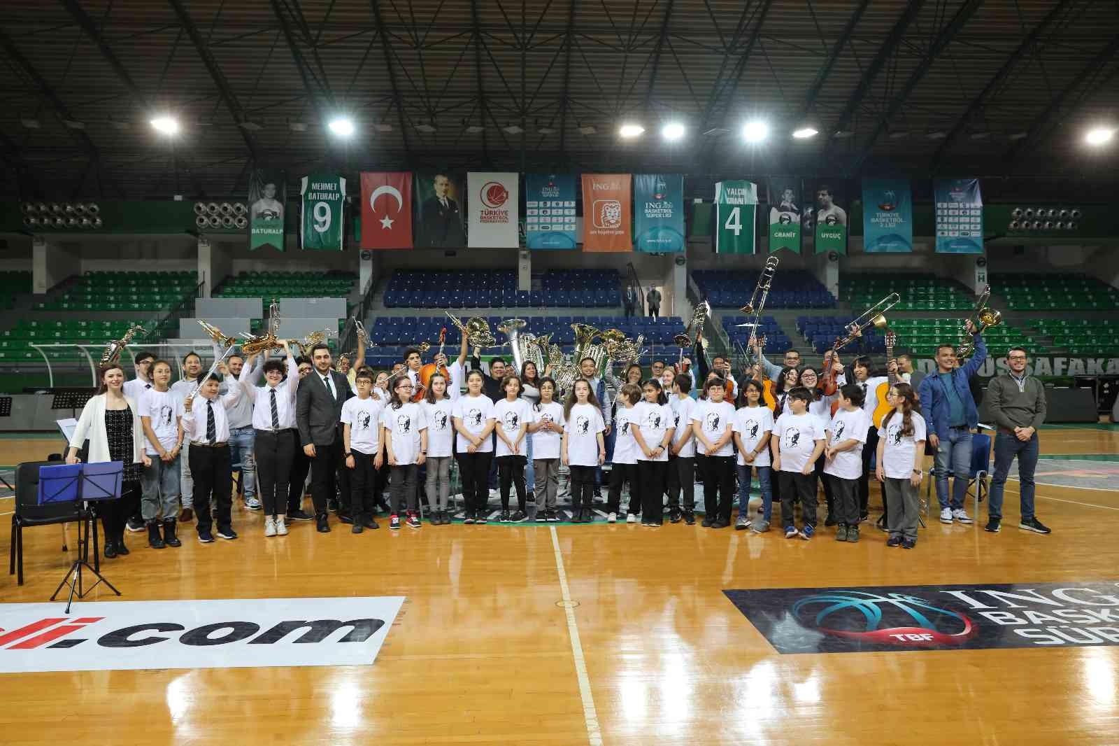 Simon Bolivar Senfoni Orkestrası öğrencilerle buluştu Venezuela Simon Bolivar Senfoni Orkestrası, Darüşşafaka’lı öğrencilerle bir araya geldi. Venezuela’da sosyal sorumluluk amacıyla kurulan ...