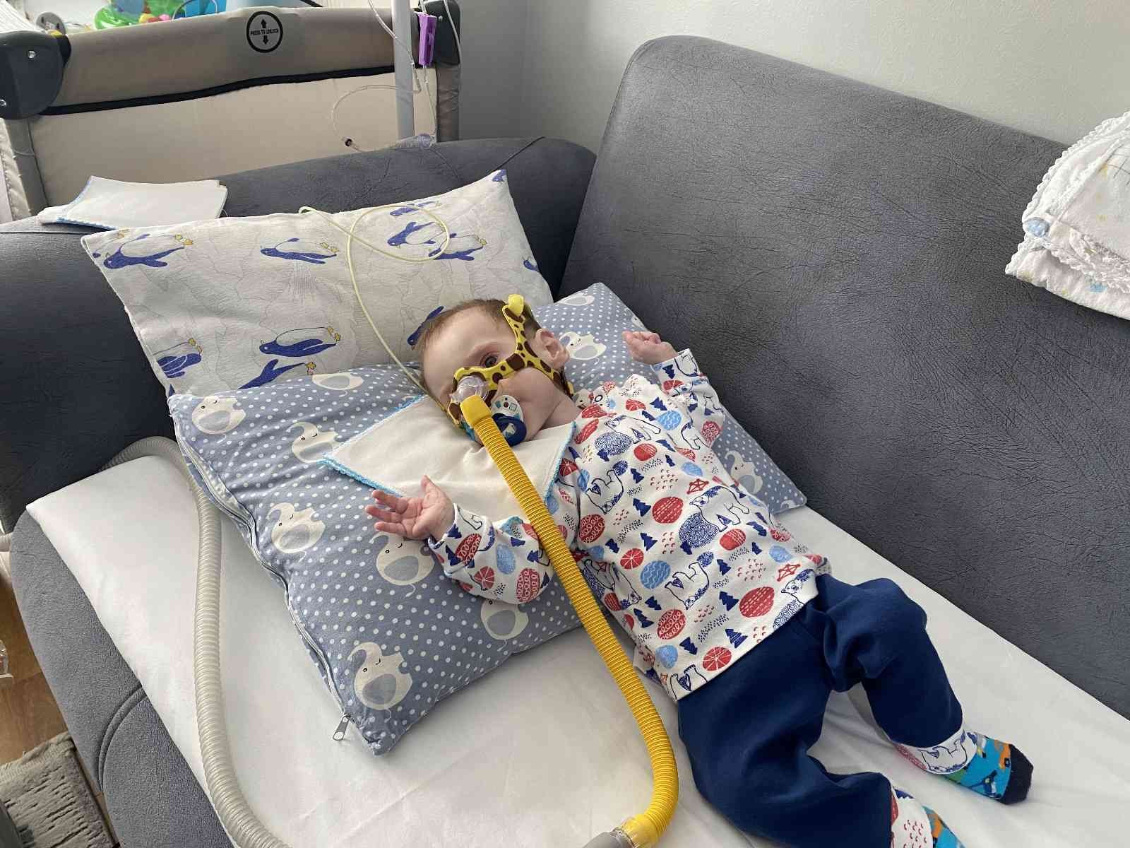 SMA yardım kampanyaları, dolandırıcıların yeni tuzağı haline geldi İstanbul’da Spinal Müsküler Atrofi (SMA) Tip 1 ile mücadele eden 13 aylık Yağız Gündoğdu’nun fotoğraflarını kullanarak sahte sosyal medya hesabı ...