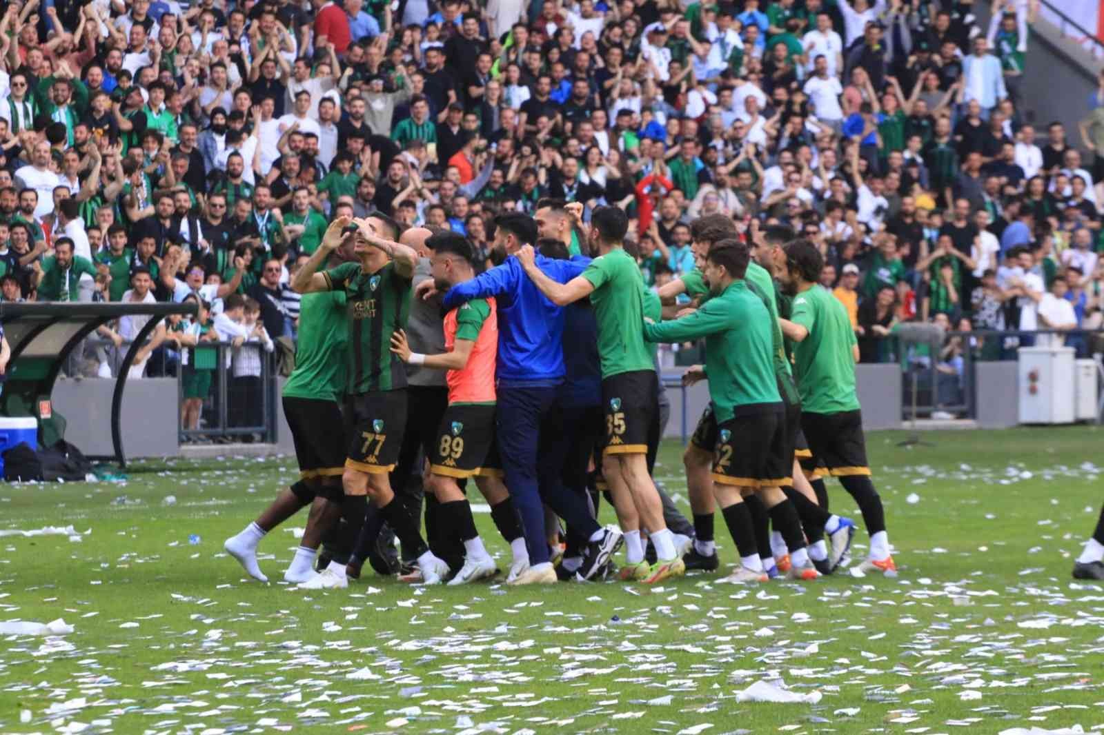 Spor Toto 1. Lig’in 34. haftasında Kocaelispor, sahasında karşılaştığı Manisa Futbol Kulübü’nü 2-1’lik skorla mağlup etti. Maçtan dakikalar 13 ...