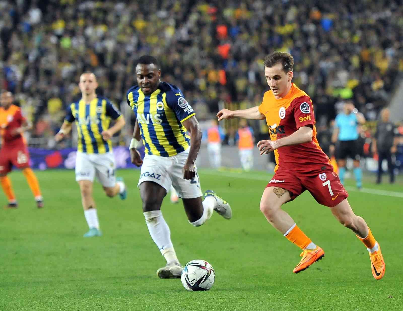 Spor Toto Süper Lig’in 32. haftasında Fenerbahçe, sahasında ezeli rakibi Galatasaray’ı konuk etti. Sarı-lacivertliler sahadan 2-0’lık galibiyetle ...