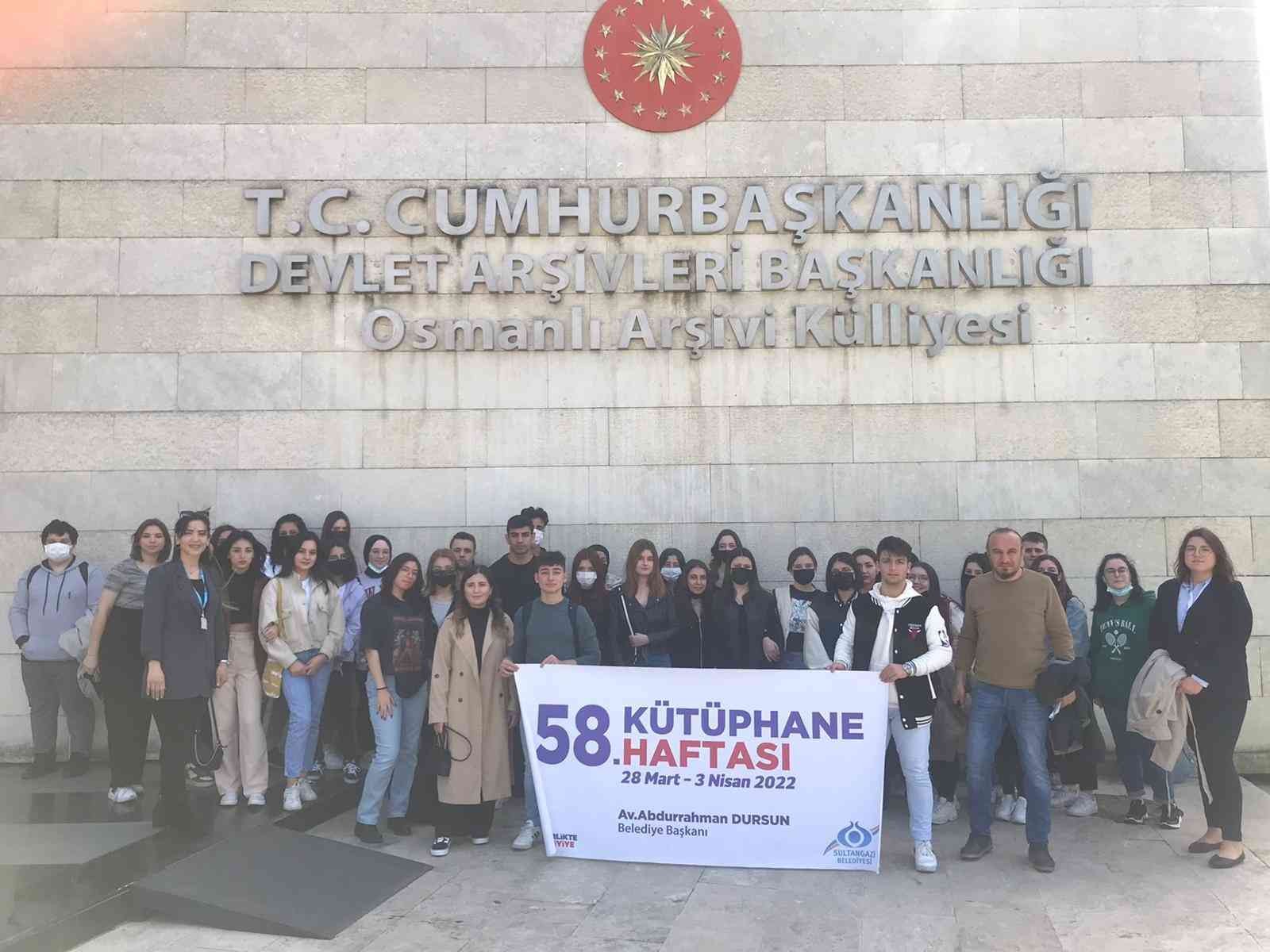 Sultangazi Belediyesi, Kütüphaneler Haftası’nı kitapların ve kütüphanelerin değerine dikkat çeken özel etkinliklerle kutluyor. Bu etkinliklerden ...