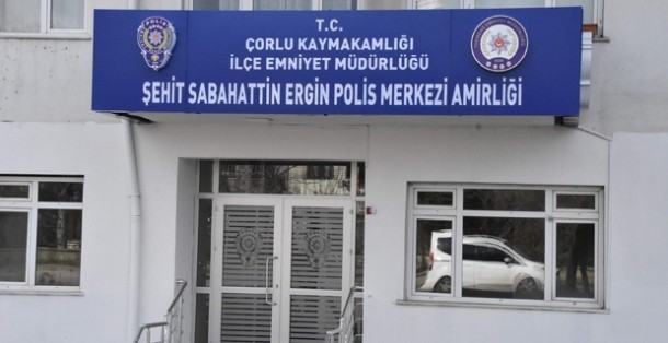 Tekirdağ’da 12 göçmen yakalandı Tekirdağ’da yurda yasadışı yollarda giriş yapan 12 düzensiz göçmen yakalandı. Tekirdağ’ın Çorlu ilçesinde yurda yasa dışı yollardan giren 12 ...
