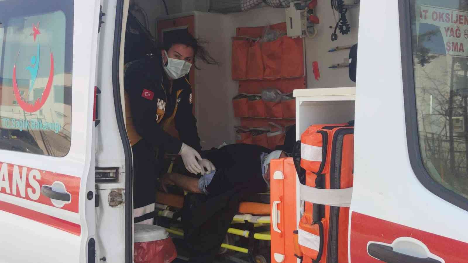 Tekirdağ’da trafik kazası: 1 yaralı Tekirdağ’ın Malkara ilçesinde meydana gelen trafik kazasında sürücü yaralandı. Yaralanan sürücü hastanede tedavi altına alındı. Kaza, Malkara ...