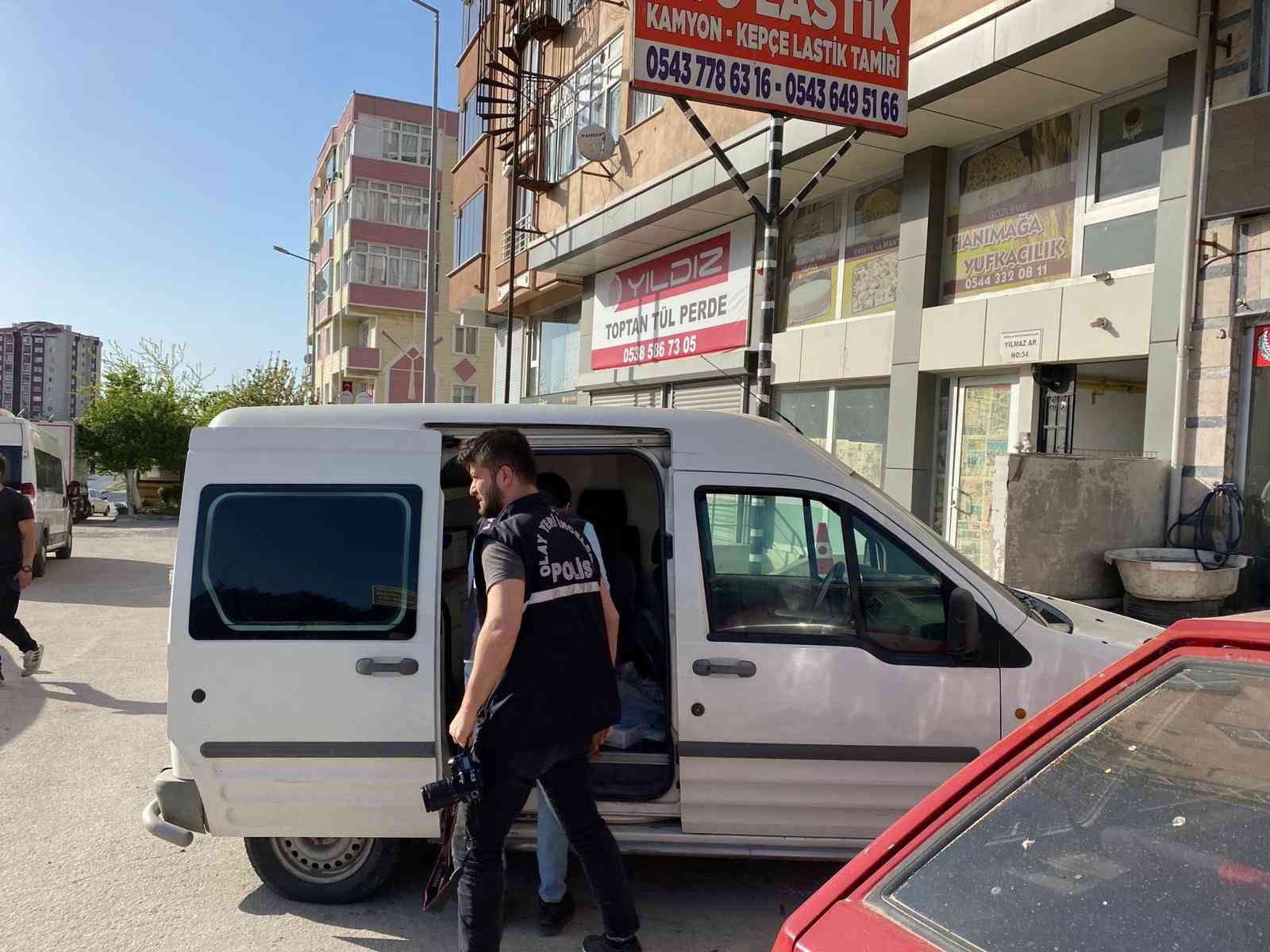 Tekirdağ’da velayet tartışması kanlı bitti: 1 ölü, 1 yaralı Tekirdağ’da velayet davası sebebiyle tartışan çift, birbirini yaraladı. Yaralı çiftten biri kaldırıldığı hastanede hayatını kaybetti. Olay ...