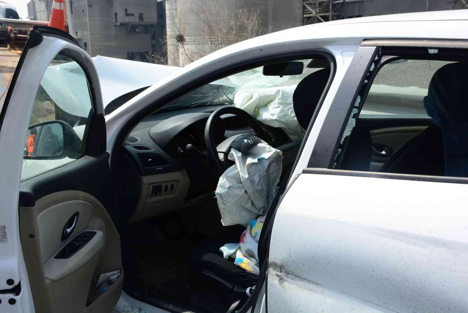 TEM’de otomobil bariyerlere çarptı: 1’i bebek 2 yaralı Kocaeli TEM Otoyolu’nda otomobilin bariyerlerle çarpması neticesinde meydana gelen kazada 1’i bebek 2 kişi yaralandı. Kaza, Körfez ilçesi TEM ...