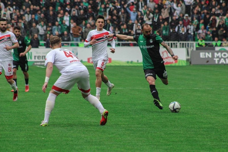 tff-2-lig-sakaryaspor-3-turgutluspor-0-IyfHdVcW.jpg