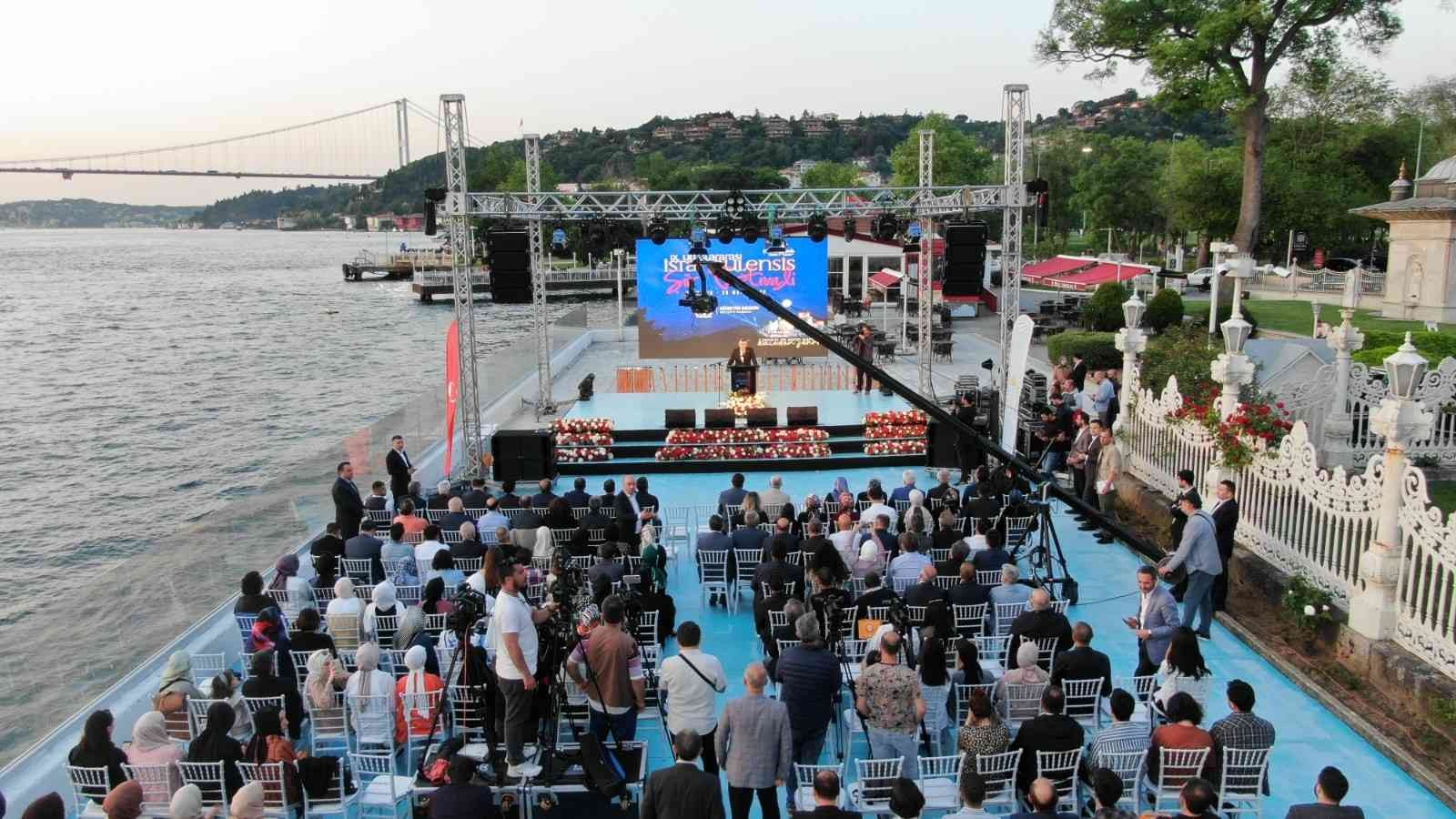 Sultanbeyli Belediyesi tarafından düzenlenen, kültür-sanat dünyasının yakından takip ettiği 9. Uluslararası İstanbulensis Şiir Festivali başladı ...