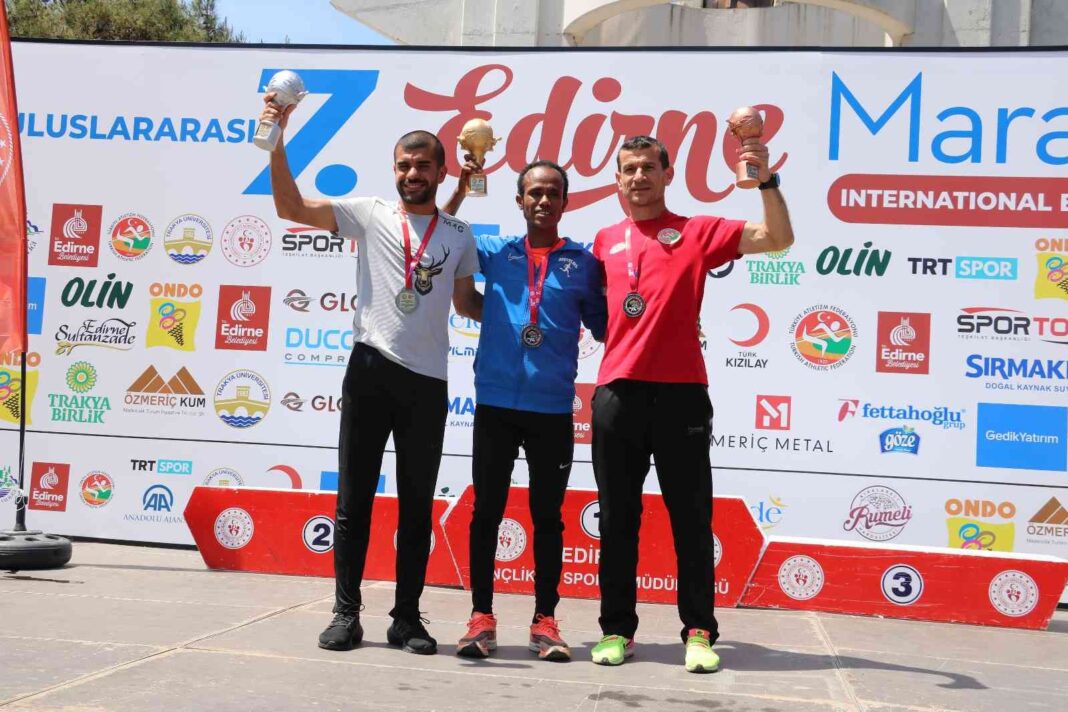 7-uluslararasi-edirne-maratonu-tarihi-dokularin-golgesinde-gerceklestirildi-Vhsy5Dkc.jpg