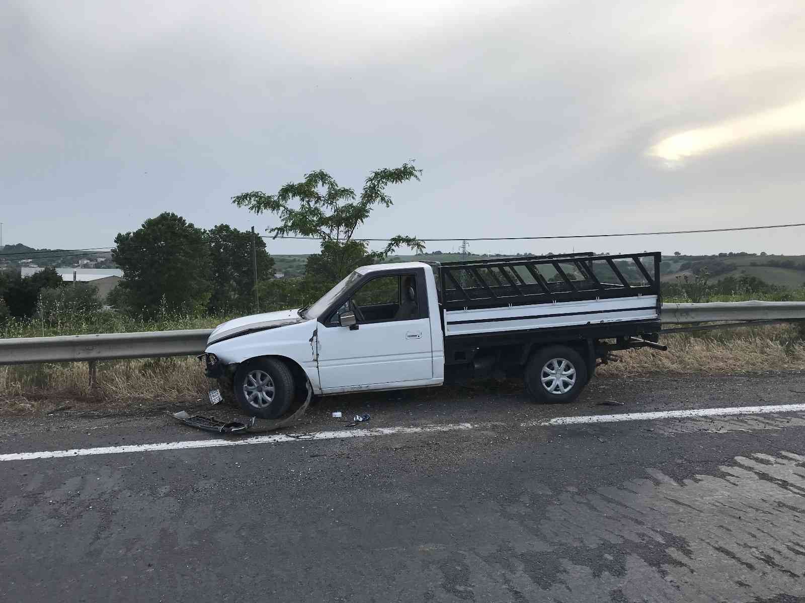 Alkollü sürücü kaza yaptı: 2 yaralı Tekirdağ’ın Muratlı ilçesinde alkollü sürücü virajı alamayarak bariyerlere çarptı. Kazada iki kişi yaralandı. Olay, Muratlı-Tekirdağ karayolu ...