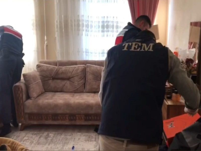 Balıkesir merkezli FETÖ operasyonu: 31 gözaltı Balıkesir merkezli 16 ilde, Fetullahçı Terör Örgütü’ne (FETÖ/PDY) yönelik operasyonda 31 şüpheli yakalandı. Balıkesir Cumhuriyet Başsavcılığınca ...