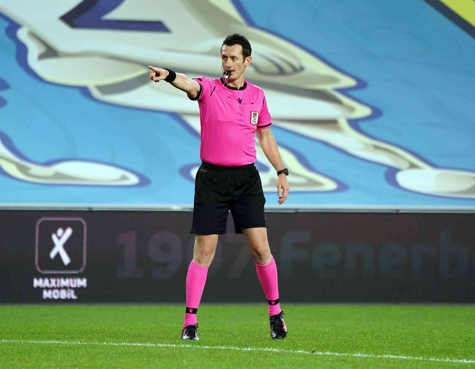 Galatasaray’ın bugün deplasmanda Başakşehir ile oynayacağı maçın Video Yardımcı Hakemi (VAR) Tugay Kaan Numanoğlu oldu. Galatasaray, Spor Toto ...