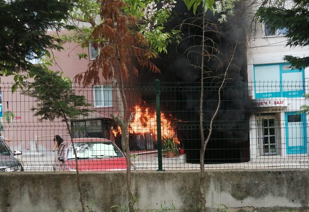 benzin-alev-aldi-yangini-sondureyim-derken-kendi-de-yandi-olumden-dondu-rR7eHwnd.jpg