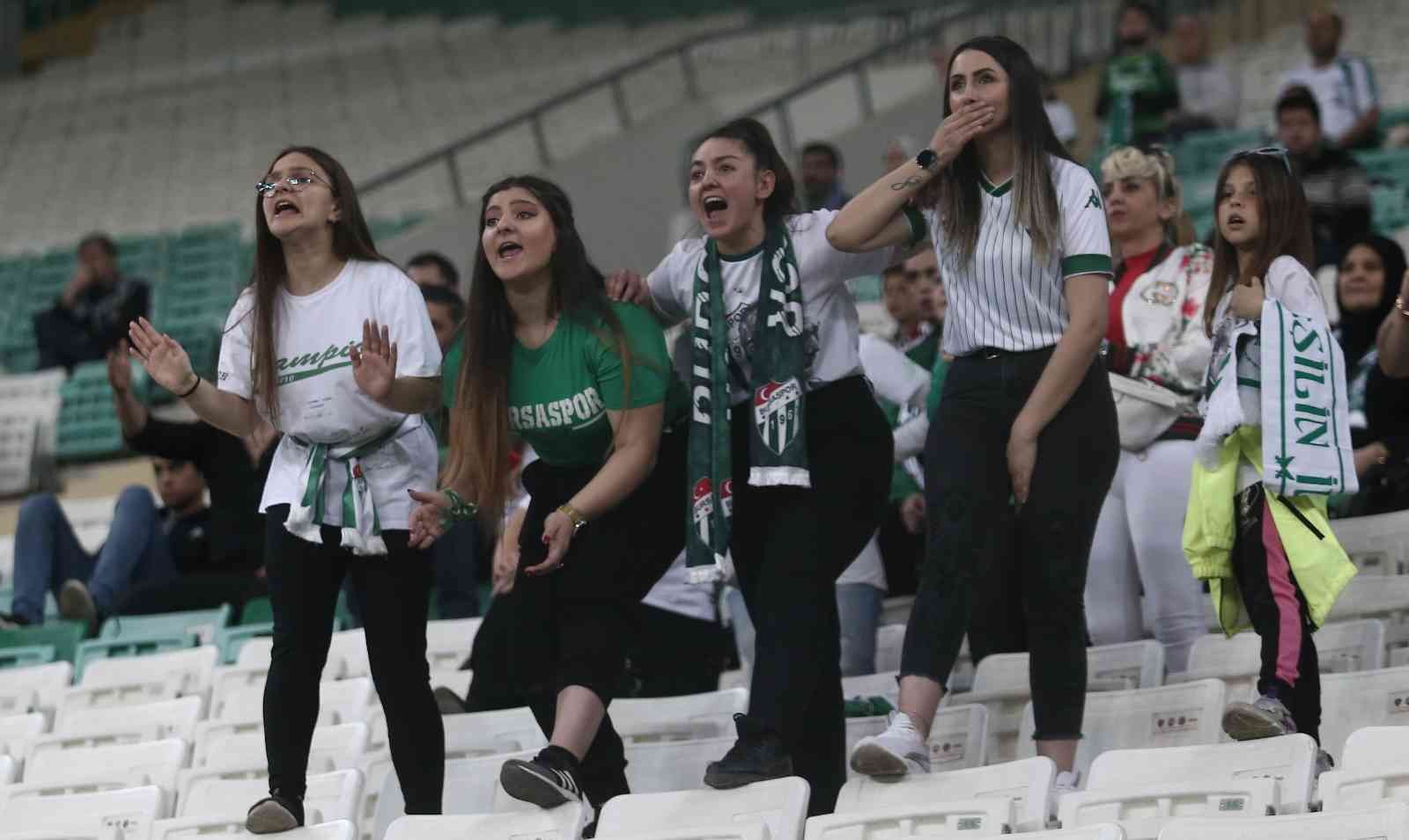 Bursaspor - Ümraniyespor maçı biletleri satışa çıkıyor Bursaspor-Ümraniyespor maçının biletleri bugün saat 11.00 itibariyle satışa çıkacak. Fiyatlar son zamanlarda olduğu gibi 5 TL’den başlarken, 18 ...