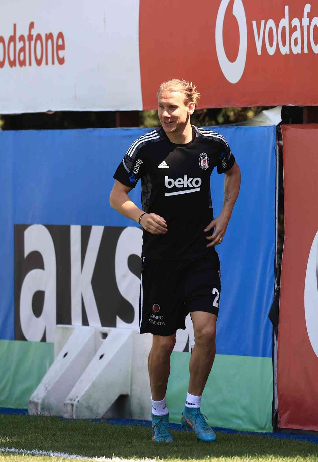 Beşiktaş, Spor Toto Süper Lig’de Göztepe ile deplasmanda oynayacağı maçın hazırlıklarına devam etti. Spor Toto Süper Lig’in 37. haftasında ...