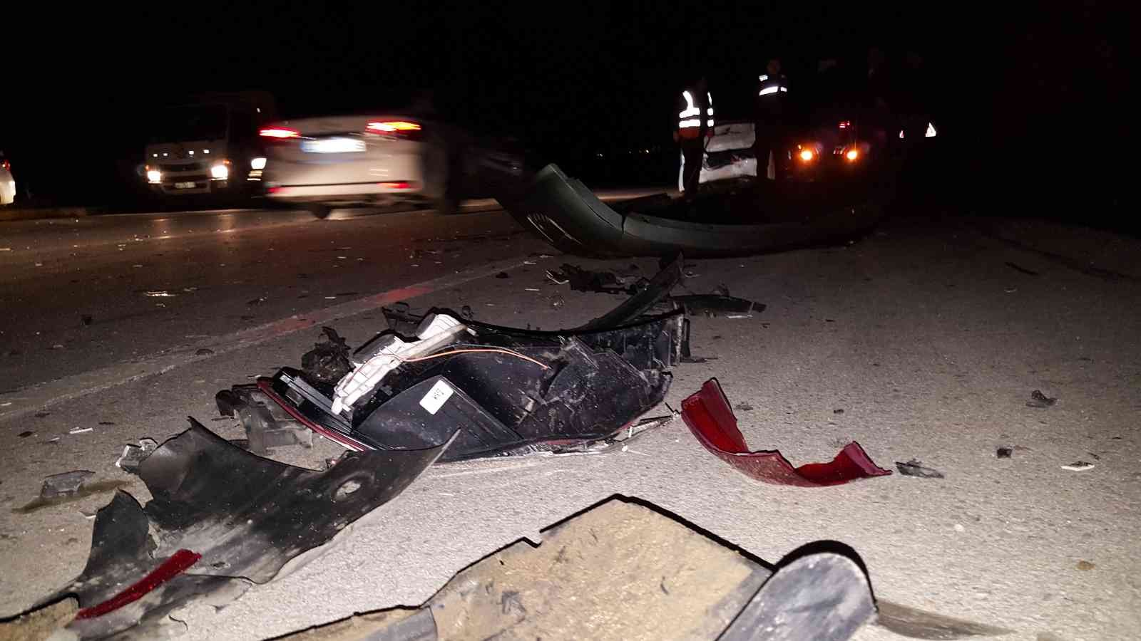 Edirne’de aşırı alkolü sürücü bayram dönüşüne geçen aileye çarptı: 3 yaralı Edirne’de aşırı alkolü sürücünün bayram dönüşüne geçen ailenin otomobiline çarpması sonucu 3 kişi yaralandı. Edinilen bilgiye göre kaza, Edirne ...