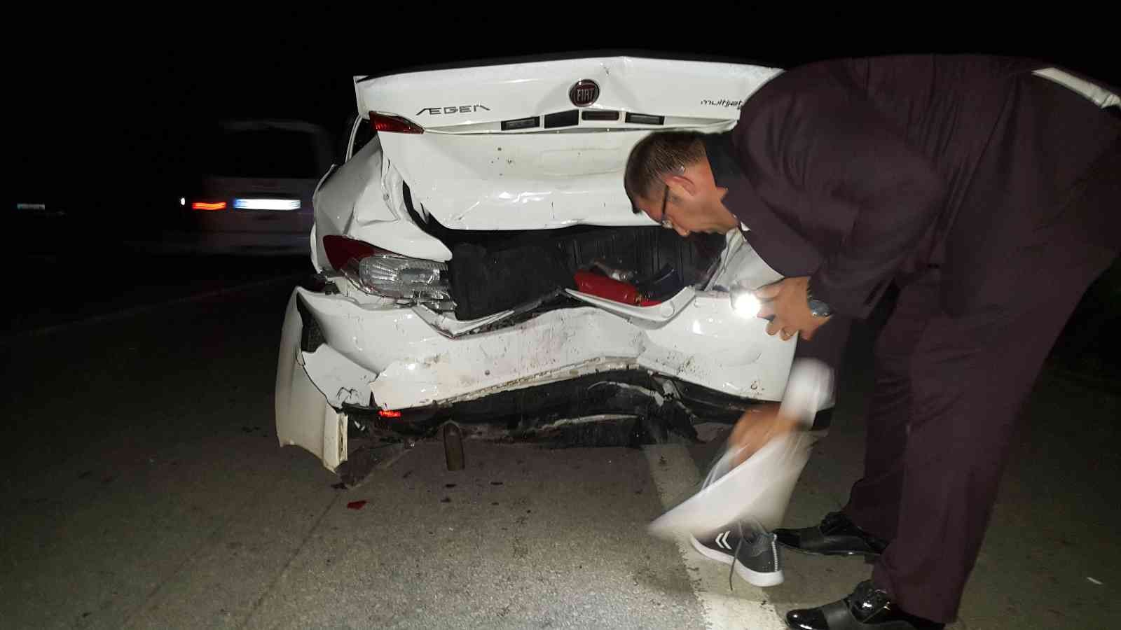 Edirne’de aşırı alkolü sürücü bayram dönüşüne geçen aileye çarptı: 3 yaralı Edirne’de aşırı alkolü sürücünün bayram dönüşüne geçen ailenin otomobiline çarpması sonucu 3 kişi yaralandı. Edinilen bilgiye göre kaza, Edirne ...