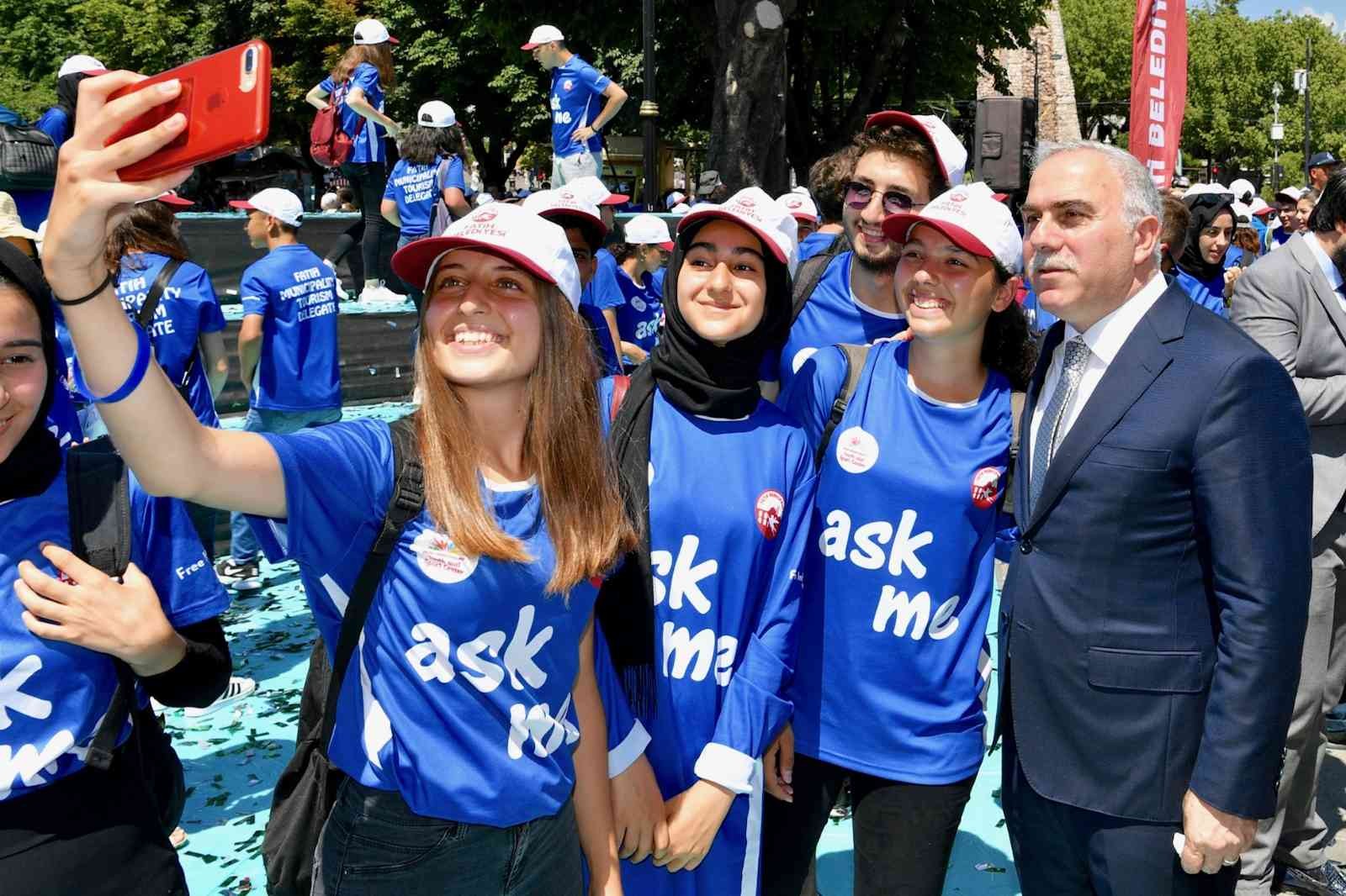 Fatih Belediyesi’nin bu yıl 12’inci kez hayata geçirilecek olan Gönüllü Turizm Elçileri projesi için başlattığı başvurular devam ediyor. 22 ...