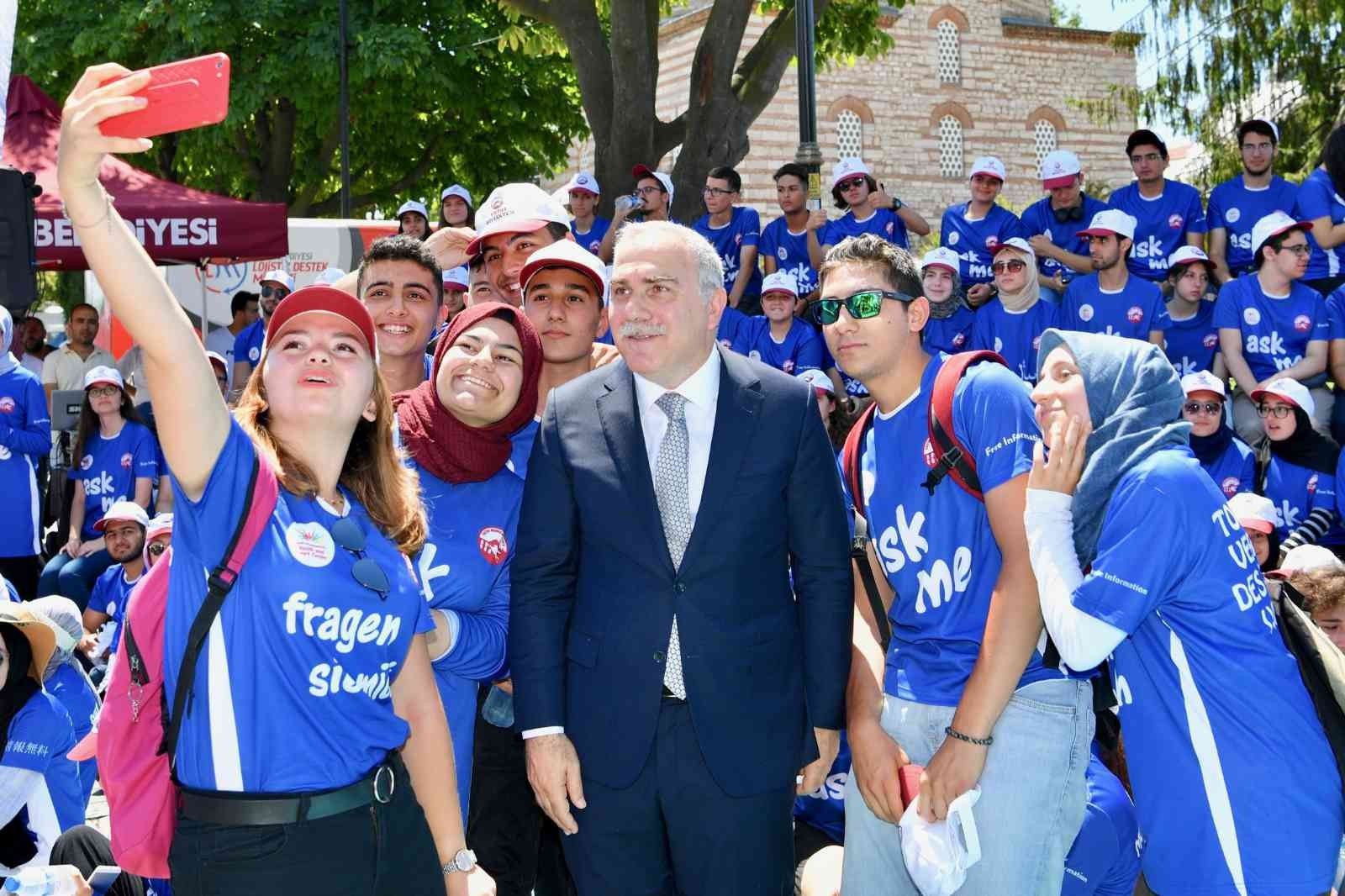 Fatih Belediyesi’nin bu yıl 12’inci kez hayata geçirilecek olan Gönüllü Turizm Elçileri projesi için başlattığı başvurular devam ediyor. 22 ...