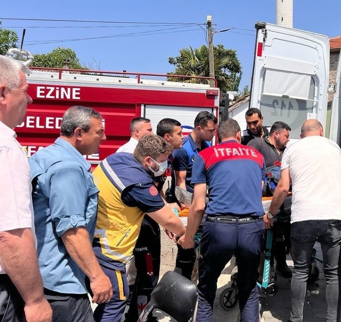 Kahvehanede çay içerlerken tavan çöktü: 1’i ağır 2 yaralı Çanakkale’nin Ezine ilçesinde, bir kahvehanenin tavanının çökmesi sonucu 1’i ağır olmak üzere 2 kişi yaralandı. Olay, saat 12.00 sıralarında ...