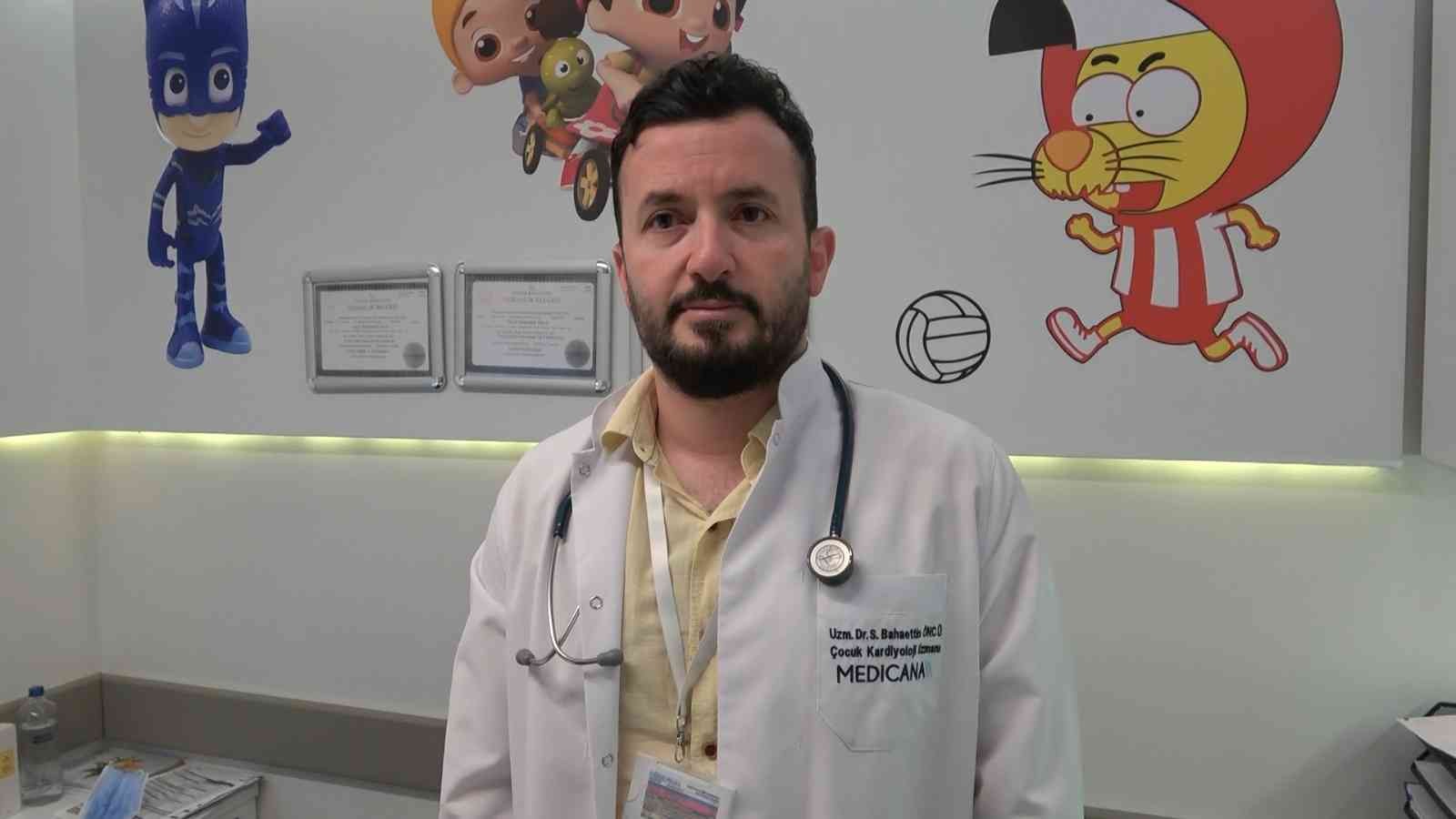 Kalbindeki deliği anjiyo ile giderildi Bursa’da Karadeniz ailesinin 12 yaşındaki kızı Sümeyye, küçük yaşta tespit edilen kalbindeki deliği kasığından yapılan operasyonla kesiksiz ...