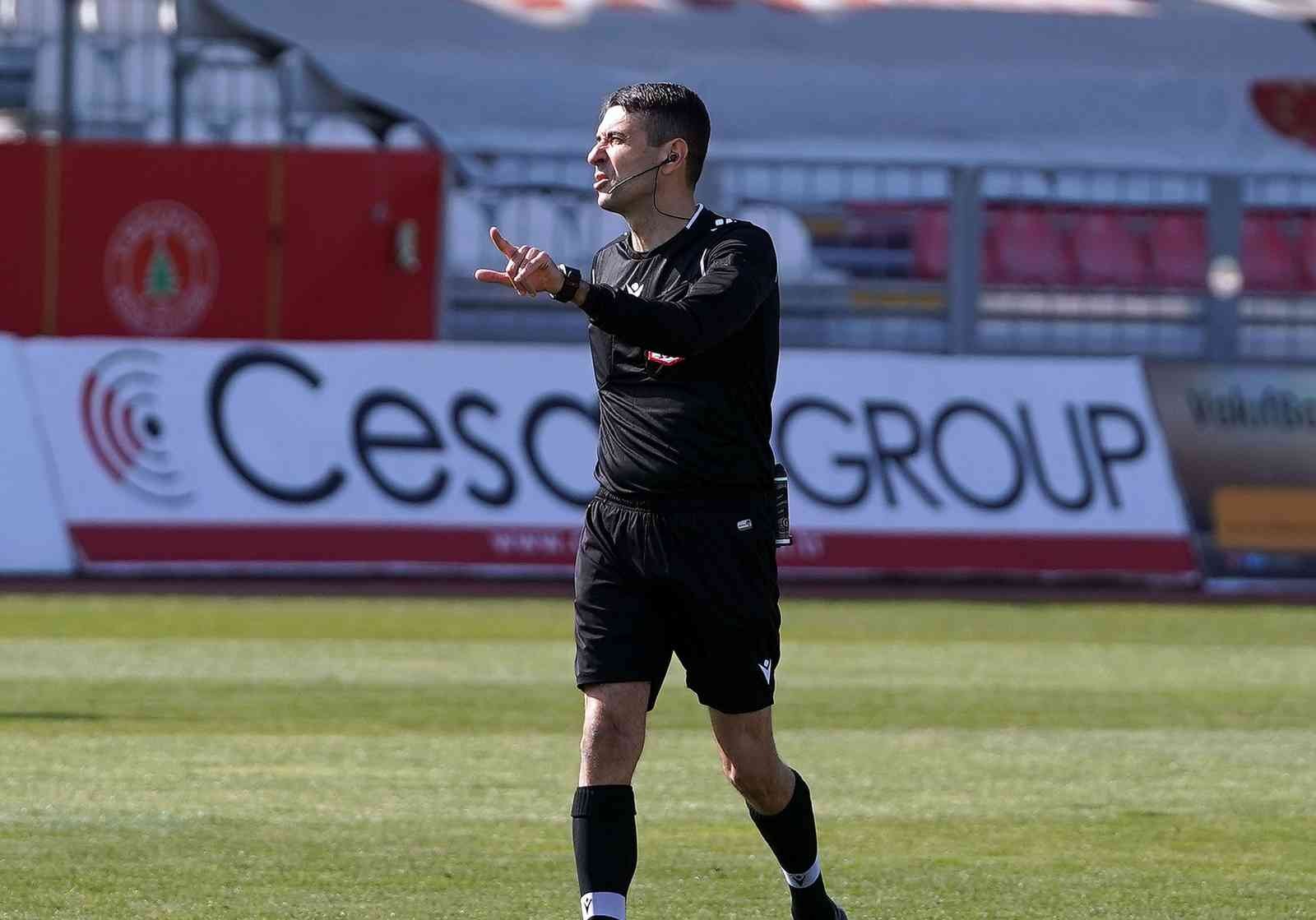 Karagümrük - Alanyaspor maçının VAR’ı Hakan Ceylan Fatih Karagümrük’ün bugün sahasında Alanyaspor ile oynayacağı maçın Video Yardımcı Hakemi (VAR) Hakan Ceylan oldu. Karagümrük, Spor Toto Süper ...