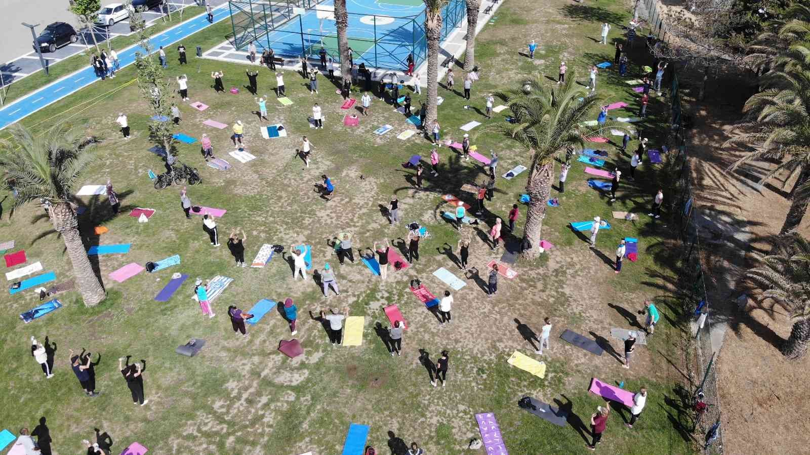 Balıkesir’in Edremit Belediyesi eğitimin ve sporun yanında yer almaya devam ediyor. Edremit Belediyesi tarafından Altınkum, Akçay ve Güre ...