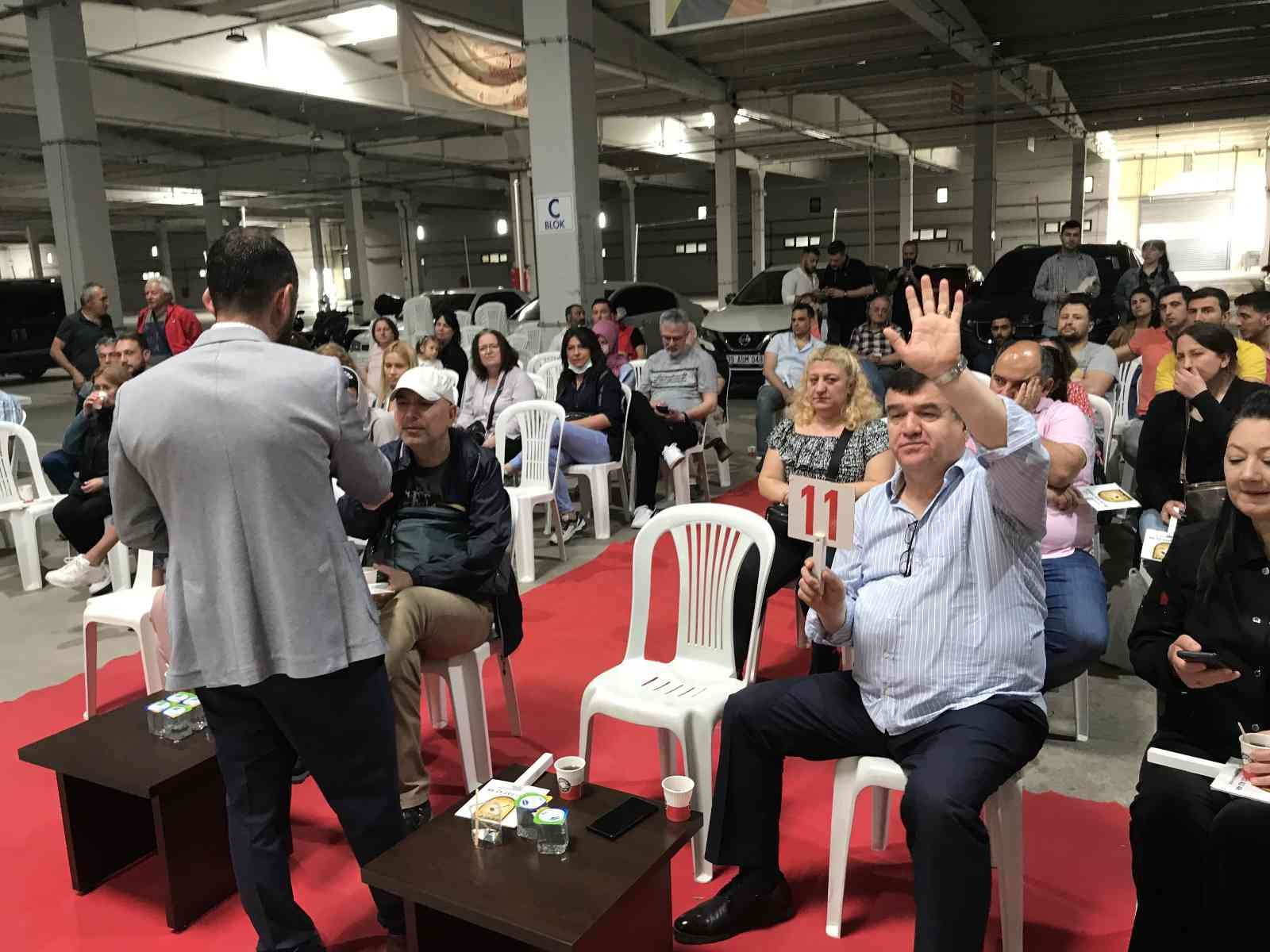 Kırklareli’nde ilk kez müzayede düzenlendi Kırklareli’nde Bodrum Müzayede tarafından müzayede düzenlendi. Bodrum Müzayede ve Kırklareli Belediyesi organizasyonuyla, Kırklareli tarihinde ...