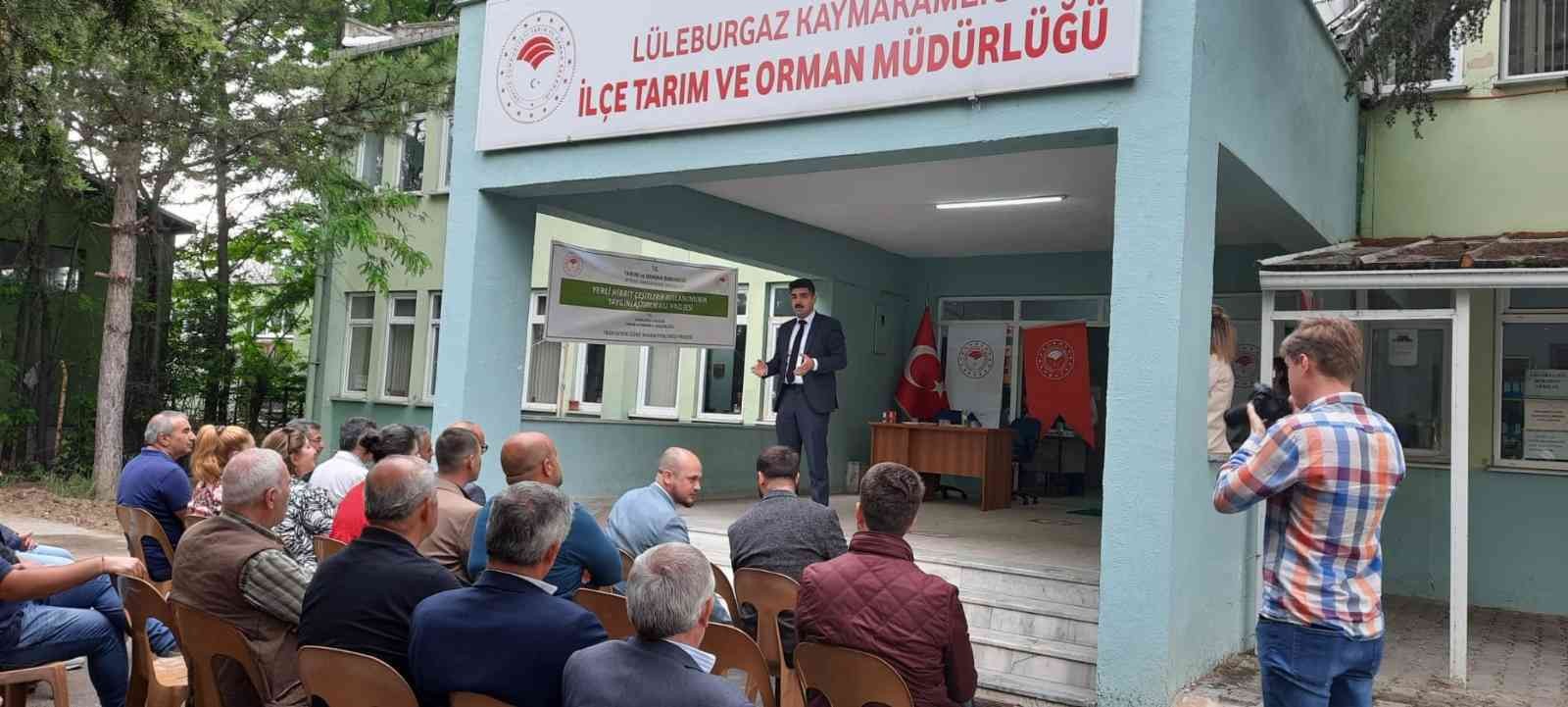 Kırklareli İl Tarım ve Orman Müdürlüğünce üreticilere yerli hibrit ayçiçeği tohumu dağıtıldı. Lüleburgaz ilçesinde Bitkisel Üretim Genel ...
