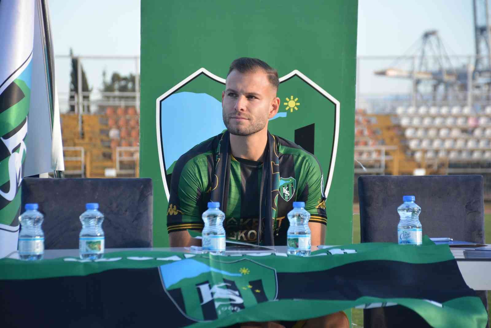 Kocaelispor’da Berkay Dabanlı ile yollar ayrıldı Kocaelispor’da devre arası takıma katılan Berkay Dabanlı’nın sözleşmesindeki madde devreye girdi. Tecrübeli oyuncunun sözleşmesi alt lige düşmeye ...