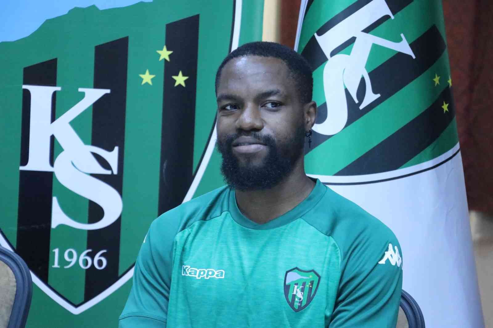 Kocaelispor’da Mandjeck ile yollar ayrıldı Spor Toto 1. Lig’de küme düşen Kocaelispor’da Kamerunlu futbolcu Georges Mandjeck’in sözleşmesi karşılıklı olarak feshedildi. Spor Toto 1. Lig’e ...